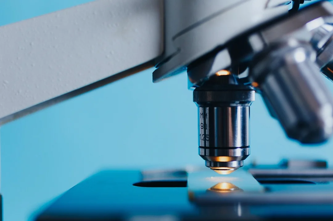 Jak działa chatbot dla kliniki - analysis, biochemistry, biologist, biology, biotechnology, chemistry, clinic, clinical, equipment, experiment, laboratory dev