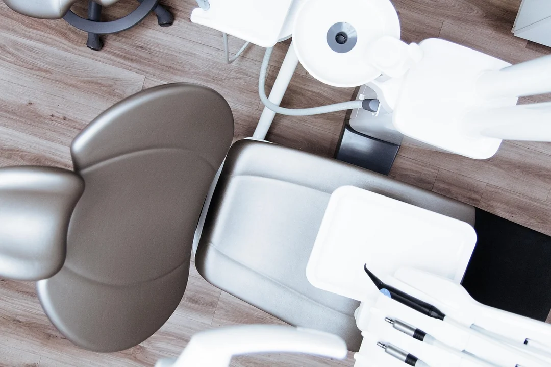Najlepszy voicebot dla gabinetu stomatologicznego - kryteria wyboru - dentist, dental chair, clinic, medical, flatlay, dentist, dentist, dentist, dentist, dentist
