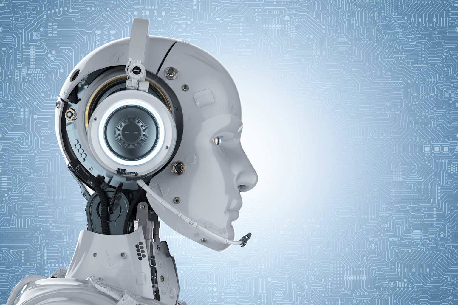 Futurystyczna głowa robota symbolizująca technologię AI i automatyzację w nowoczesnych centrach obsługi klienta